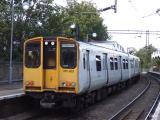 [315 852 at Edmonton Green (28/10/2005).]